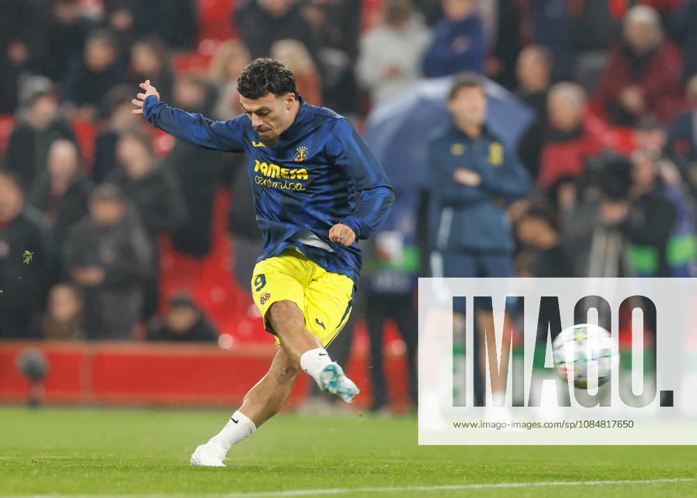 Liverpool, England, 20th October 2026. Georges Mikautadze of Villarreal warms up ahead of the Liverpool vs Villarreal UEFA Champions League match at Anfield, Liverpool. Picture credit should read: Cody Froggatt Sportimage . SPI_008_CF_LIVERPOOL_VILLARREAL SPI-5089-0008