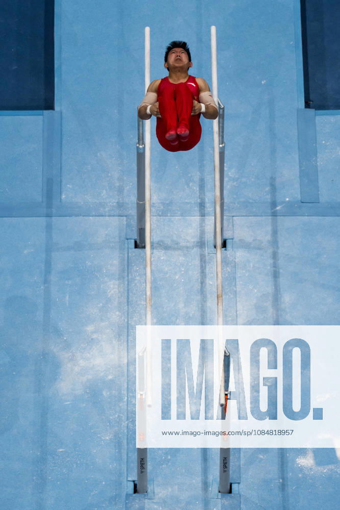 Haonan Yang of China competes on the parallel bars during the men’s team final on day four of the 2026 Artistic Gymnastics World Championships on October 20, 2026 in Rotterdam. Photo by Joel Marklund, BILDBYRÅN. Code: JM JM0861 bbeng artistic gymnastics gymnastics world championships team final