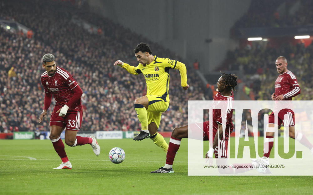 Manchester City v Villarreal, UEFA Champions League, League Stage 20.10.26 Manchester City v Villarreal, UEFA Champions League, League Stage Bradley Ormesher The Times Georges Mikautadze of Villarreal CF skips past Jérémy Jacquet of Liverpool