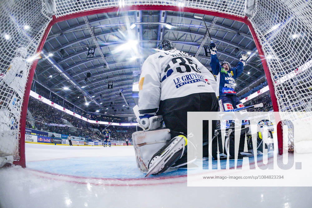 QUINTO, SWITZERLAND, OCTOBER 20—Petr Kodytek of Ambri R celebrates as Inti Pestoni of Ambri fails to score during the game between HC Ambri Piotta and Fribourg Gottéron at the Gottardo Arena on October 20, 2026, in Quinto, Switzerland. Quinto, Ticino, Switzerland