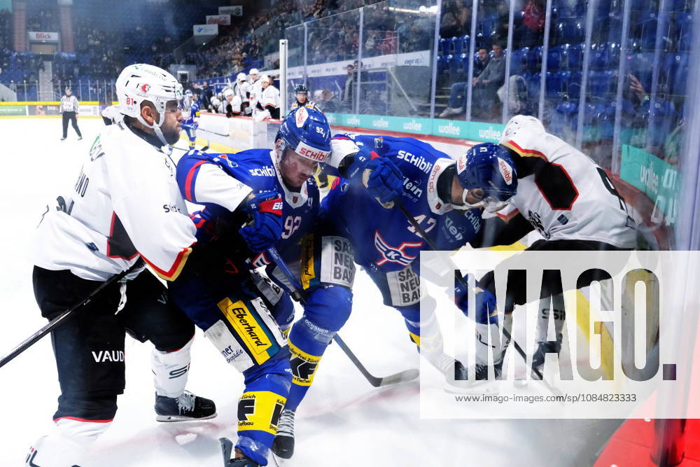 Swiss Ice hockey, Eishockey - EHC Kloten vs Lausanne Hockey - intense moment