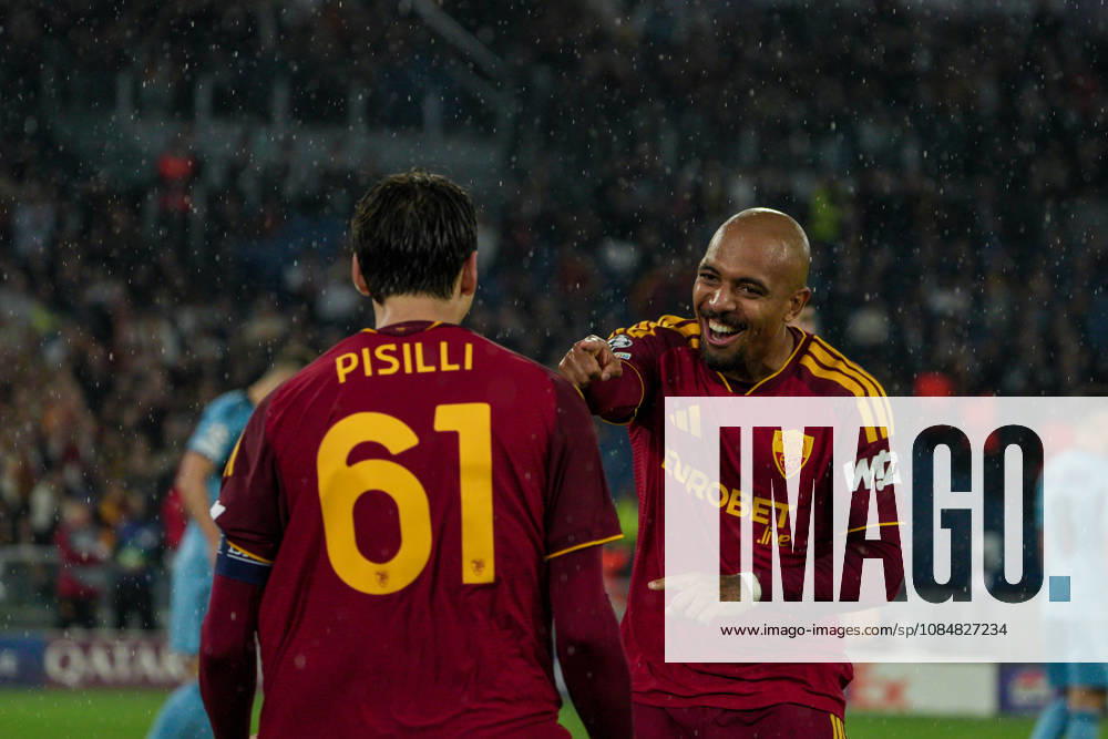 IPA89965277 - Niccolo Pisilli of AS Roma and Donyell Malen of AS Roma during the AS Roma vs. Slovan Bratislava UEFA Champions League soccer match in Rome, Italy, on October 20, 2026