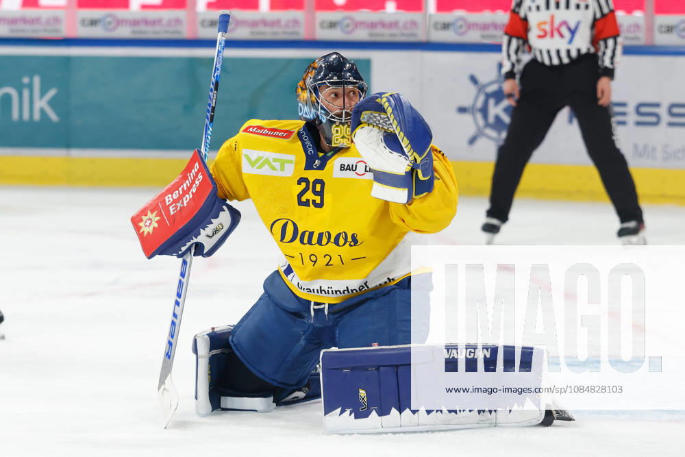 Swiss Life Arena, Zurich, SWITZERLAND, 2026–2027 Season, Men s Ice Hockey National League, ZSC Lions vs. HC Davos, Goaltender Sandro Aeschlimann, HC Davos