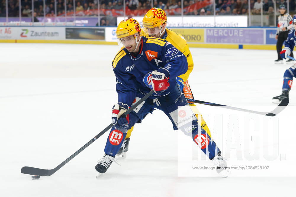 Swiss Life Arena, Zurich, SWITZERLAND, 2026–2027 Season, Men s Ice Hockey National League: ZSC Lions vs. HC Davos, Denis Malgin (ZSC Lions) vs. Filip Zadina (HC Davos)