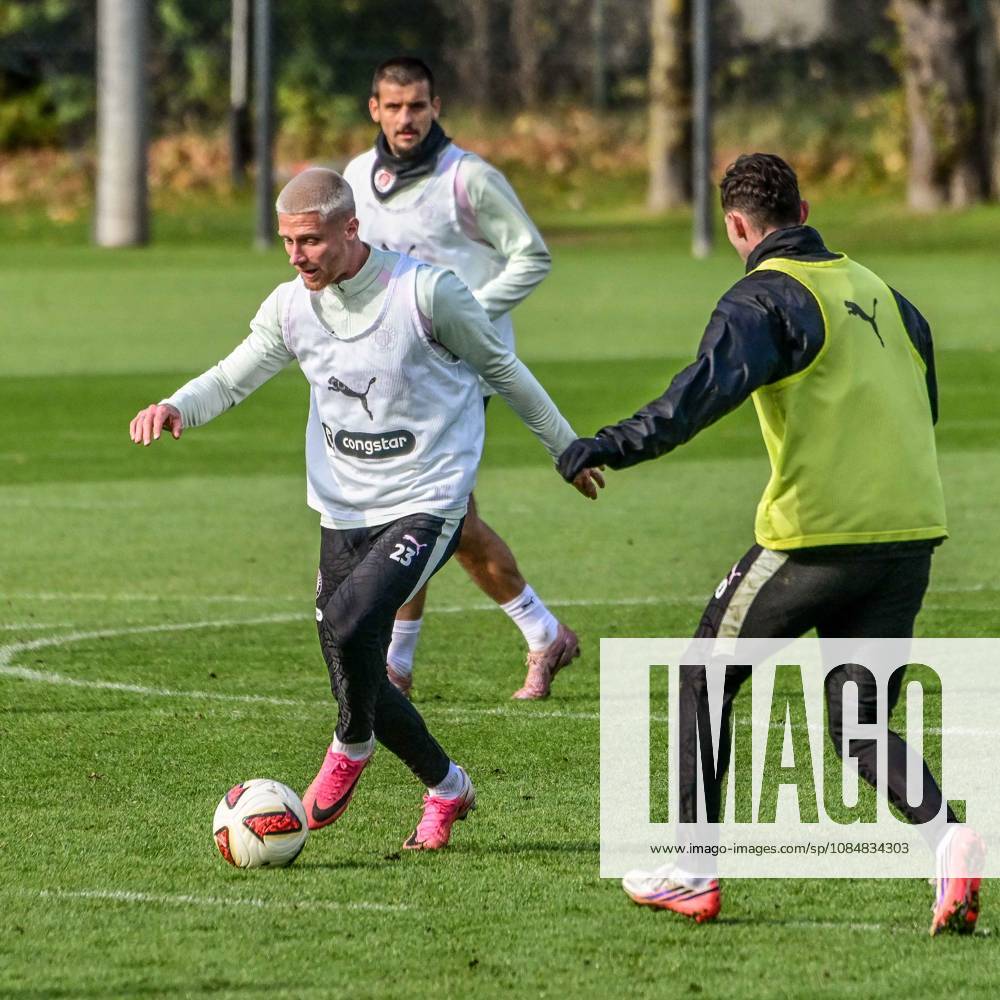 Louis Oppie Branimir Hrgota Pauli on the Ball Germany, Hamburg, Training Facility on Kollaustrasse, Soccer, 2. Bundesliga, FC St. Pauli
