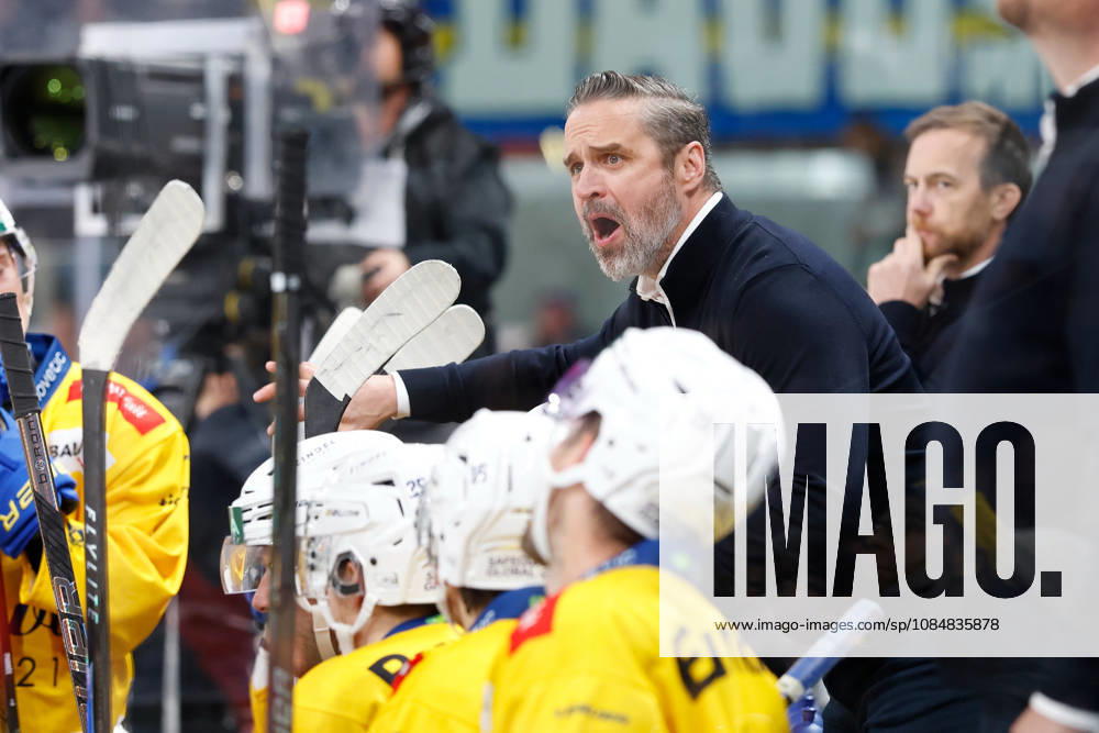 Swiss Life Arena, Zurich, SWITZERLAND, 2026–2027 Season, Men s Ice Hockey National League, ZSC Lions vs. HC Davos, Coach Josh Holden, HC Davos