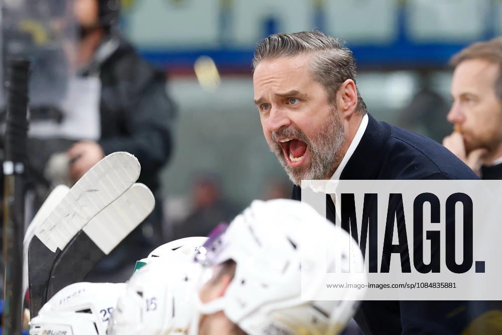 Swiss Life Arena, Zurich, SWITZERLAND, 2026–2027 Season, Men s Ice Hockey National League, ZSC Lions vs. HC Davos, Coach Josh Holden, HC Davos