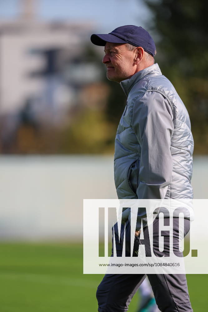 2026.10.21 Poznan Pilka nozna UEFA Liga Europy faza ligowa sezon 2026 2027 Trening Lech Poznan przed meczem z AFC Sunderland N z Trener Lecha Niels Frederiksen Foto Pawel Jaskolka PressFocus 2026.10.21 Poznan Football Europa League League Phase 2026 2027 Lech Poznan training session before AFC Sunderland game Credit: Pawel Jaskolka PressFocus NEWSPIX.PL --- newspix.pl