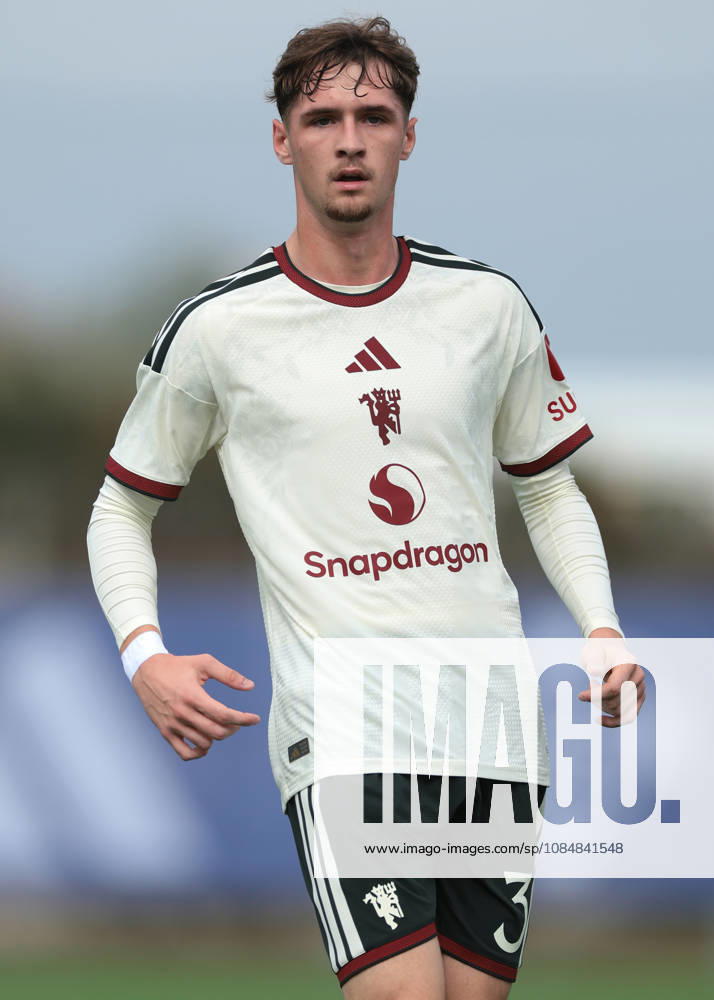 Como 1907 v Manchester United, ManU - UEFA Youth League - Campo Sportivo Comunale Angelo Volonte Rovello Porro, Italy, 21st October 2026. Jack Fletcher of Manchester United during the Como 1907 vs Manchester United UEFA Youth League, League phase match at Campo Sportivo Comunale, Angelo Volonte, Rovello Porro. Picture credit should read: Jonathan Moscrop Rovello Porro Campo Sportivo Comunale Angelo Volonte Italy