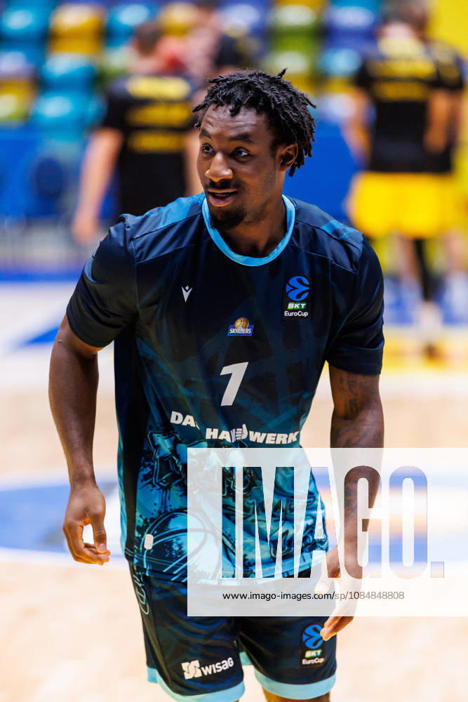 Isaiah Swope (Frankfurt Skyliners, 1) during the BKT EuroCup match on gameday 4 between Frankfurt Skyliners vs. La Laguna Tenerife at Suwag Energie Arena on October 21, 2026 in Frankfurt, Germany Hessen Deutschland