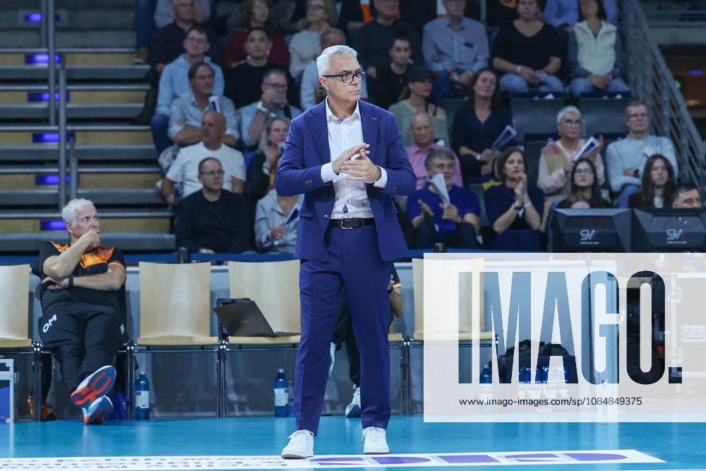 BR Volleys vs. FT 1844 Freiburg, Volleyball Bundesliga (BBL) Matchday 1, Max Schmeling Halle, Head Coach Andrea Anastasi, BR Volleys Berlin, Berlin, Germany