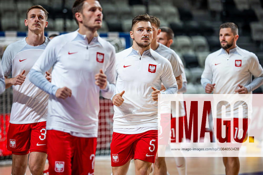 GORZOW, ARENA GORZOW, FUTSAL, ELIMINACJE MISTRZOSTW SWIATA (FIFA FUTSAL WORLD CUP 2028 QUALIFICATION), MECZ POLSKA - BOSNIA I HERZEGOWINA (POLAND - BOSNIA AND HERZEGOVINA) NZ rozgrzewka reprezentacji polski KACPER SENDLEWSKI FOTO LUKASZ SKWIOT CYFRASPORT NEWSPIX.PL --- Newspix.pl 20261021CSLS00009