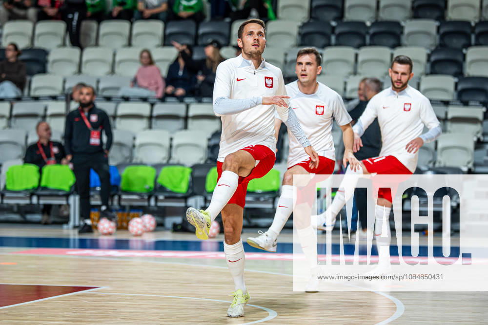 GORZOW, ARENA GORZOW, FUTSAL, ELIMINACJE MISTRZOSTW SWIATA (FIFA FUTSAL WORLD CUP 2028 QUALIFICATION), MECZ POLSKA - BOSNIA I HERZEGOWINA (POLAND - BOSNIA AND HERZEGOVINA) NZ rozgrzewka reprezentacji polski FOTO LUKASZ SKWIOT CYFRASPORT NEWSPIX.PL --- Newspix.pl 20261021CSLS00012