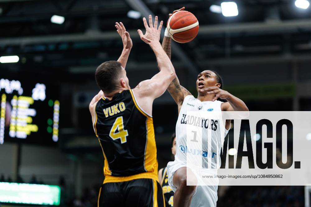 Austin Crowley of the Gladiators Trier goes head-to-head with Tonko Vuko of KK Croatia Split; Action: Vet Concept Gladiators Trier vs. KK Split, Basketball, FIBA Europe Cup, Matchday 3, 2026–2027 Season, October 21, 2026, Vet Concept Gladiators Trier vs. KK Split, Basketball, FIBA Europe Cup, Matchday 3, 2026–2027 Season