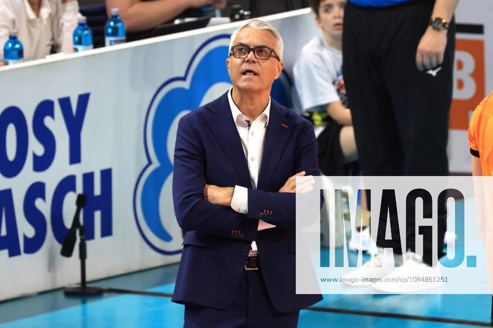 Germany, GER, DEU, Volleyball 1st Bundesliga, Day 1, 2026–2027 Season, Berlin, BR Volleys vs. FT Freiburg Coach Andrea Anastasi BR Volleys nordphoto GmbH Engler Berlin Max Schmeling Halle Berlin Germany