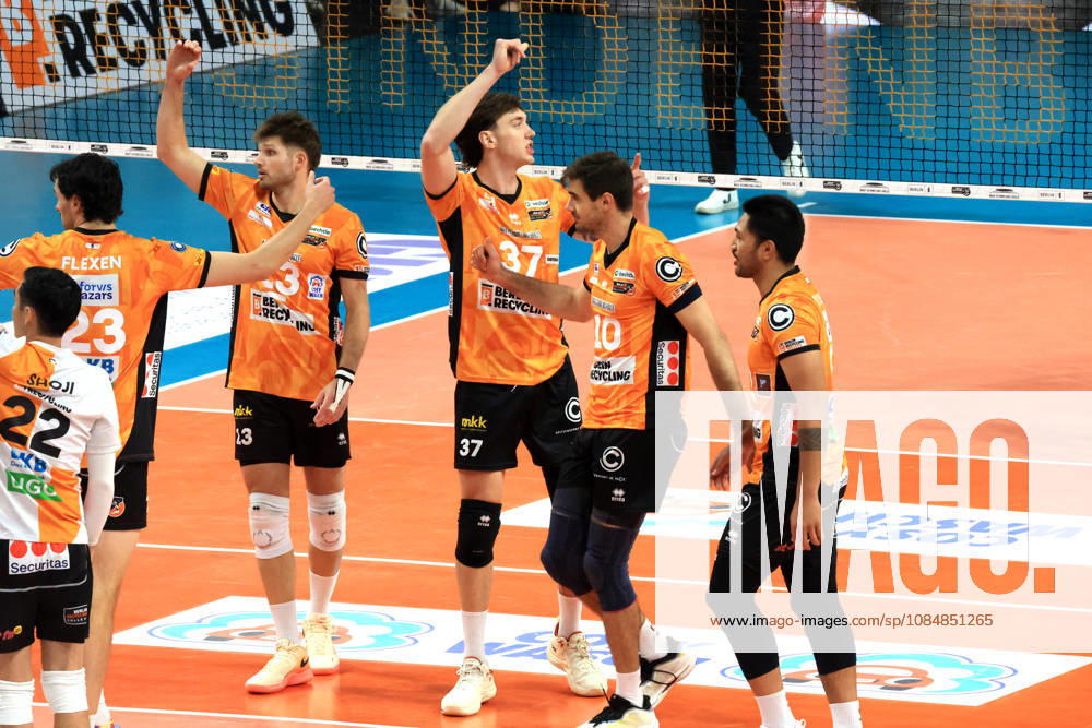 Germany, GER, DEU, Volleyball 1st Bundesliga, Day 1, 2026–2027 Season, Berlin, BR Volleys vs. FT Freiburg BR Volleys players, cheering, celebrating, joy, happiness, happy, positive emotions, nordphoto GmbH Engler Berlin Max Schmeling Halle Berlin Germany