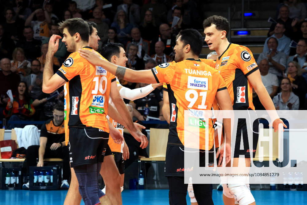 Germany, GER, DEU, Volleyball 1st Bundesliga, Day 1, 2026–2027 Season, Berlin, BR Volleys vs. FT Freiburg, BR Volleys, Spielerkreis nordphoto GmbH, Engler, Max Schmeling Halle, Berlin, Germany