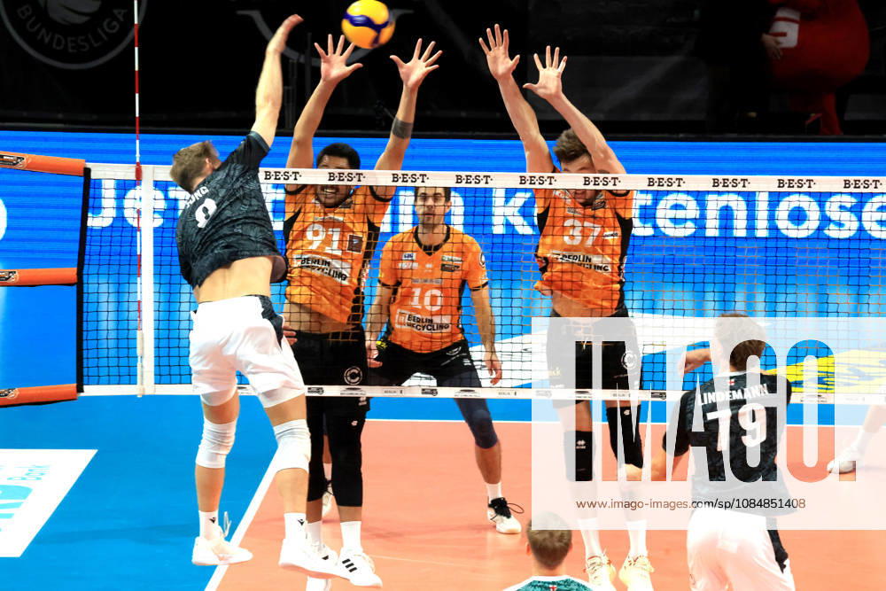 Germany, GER, DEU, Volleyball 1st Bundesliga, Day 1, 2026–2027 Season, Berlin, BR Volleys vs. FT Freiburg Joshua Tuaniga BR Volleys 91, Daniel Malescha BR Volleys 10, Nicolás Zerba BR Volleys 37, Anton Jung FT 1844 Freiburg 8 nordphoto GmbH Engler Berlin Max Schmeling Hall Berlin Germany