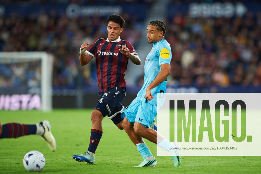Roger Brugue of Levante UD and Johaneko Louis Jean of Athletic Club during the LaLiga EA Sports match between Levante UD and Athletic Club at Estadi Ciutat de València on October 21, 2026, in Valencia, Spain