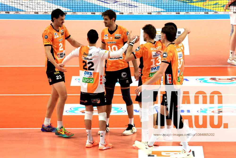 Germany, GER, DEU, Volleyball 1st Bundesliga, Day 1, 2026–2027 Season, Berlin, BR Volleys vs. FT Freiburg, BR Volleys, Spielerkreis nordphoto GmbH, Engler, Max Schmeling Halle, Berlin, Germany