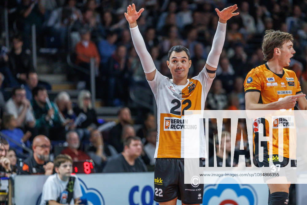 Berlin, Volleyball 1st Bundesliga, Men, Matchday 1, BR Volleys vs. VFT 1844 Freiburg, Max Schmeling Hall; Erik Shoji of BR Volleys celebrates after scoring a point against VFT 1844 Freiburg