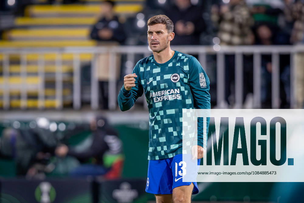 JABLONEC - BRIGHTON Pascal Gross of Brighton warmup during the matchday 2 of League phase round of UEFA Conference league football match between FK Jablonec and Brighton and Hove Albion at Stadion Strelnice. Jablonec nad Nisou, Czechia, October 22, 2026. Photo by Branislav Racko