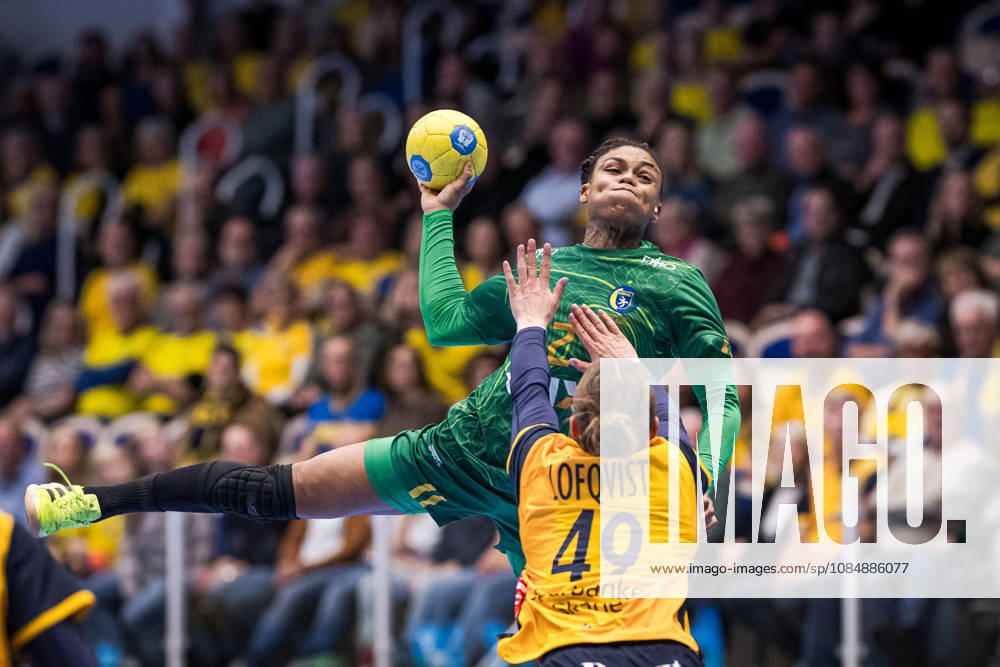 Handball, Women, International Friendly, Sweden vs. Brazil, October 22, 2022: Bruna de Paula of Brazil during the international friendly handball match between Sweden and Brazil on October 22, 2026 in Alingsas. Photo: Christoffer Borg Mattisson, BILDBYRÅN COP 261 CB0565 handball, Swedish national handball team, Sweden, Brazil, women s national team, BBeng