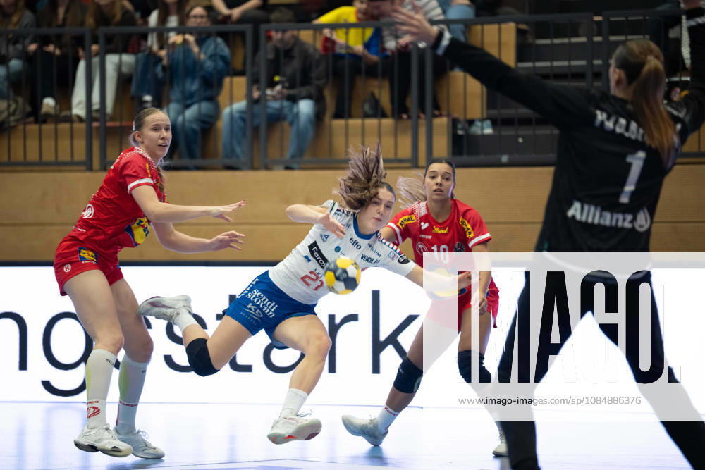 TULLN AN DER DONAU , OESTERREICH - OCTOBER 22: Klara Schlegel aus Oesterreich, Maria Palsdottir Nolsoy aus Faroer, Lorena Baljak aus Oesterreich und Lena Ivancok aus Oesterreich waehrend des Handball, Frauen-Nationalteam, Testspiel: Oesterreich vs. Faeroeer in der Josef-Welser-Sporthalle am October 22, 2026 in Tulln an der Donau , OESTERREICH, NIEDEROESTERREICH. TULLN AN DER DONAU, AUSTRIA - OCTOBER 22: Klara Schlegel of Austria, Maria Palsdottir Nolsoy of the Faroe Islands, Lorena Baljak of Austria and Lena Ivancok of Austria during the women s international handball friendly match between Austria and the Faroe Islands at the Josef-Welser-Sporthalle on October 22, 2026 in Tulln an der Donau, AUSTRIA, LOWER AUSTRIA.