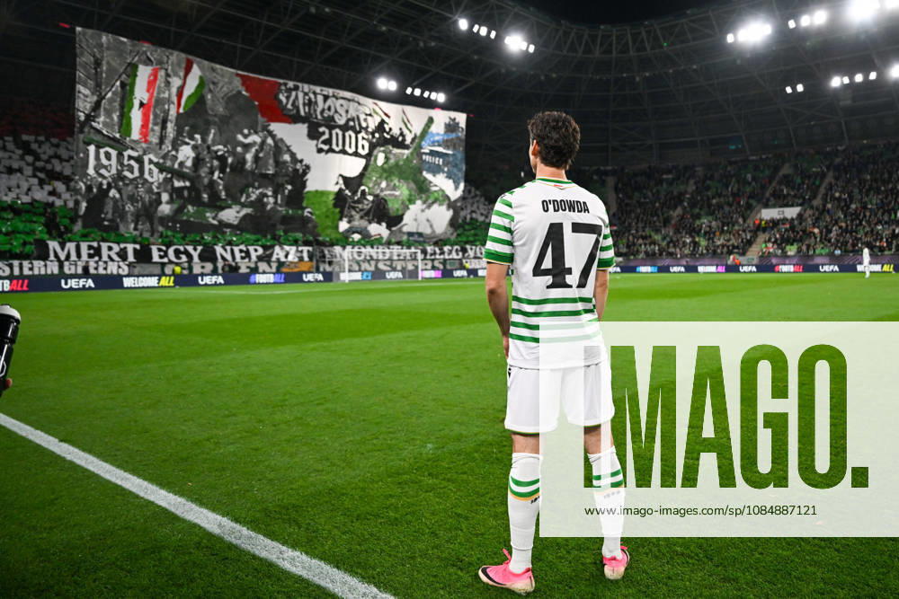 IPA90038994 - Callum O Dowda (Ferencvarosi TC) watches Ferencvaros supporters during Matchday 3 of the UEFA Europa League between Ferencvaros T.C. and SCU Torreense on October 22, 2026, at Ferencvaros Stadion in Budapest, Hungary