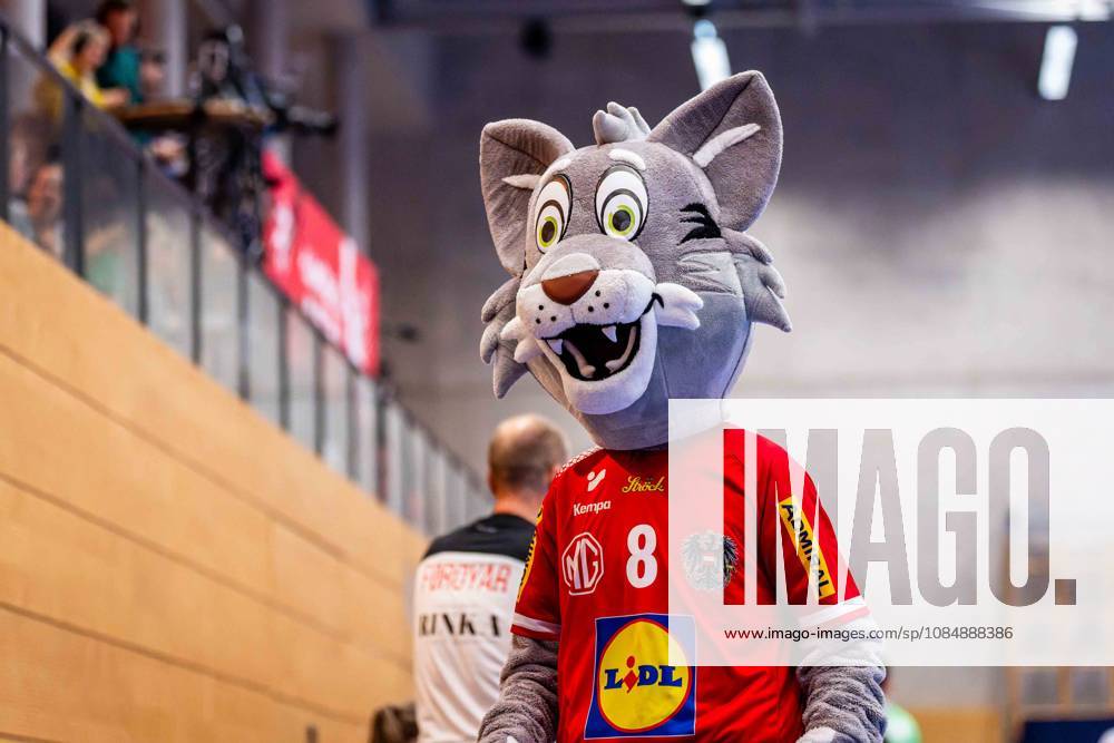 HANDBALL - AUT vs FRO, test match TULLN,AUSTRIA,22.OCT.26 - HANDBALL - OEHB international test match, ladies, Austria vs Faroe Islands. Image shows the mascot of team Austria. GEPAxpictures Hackner