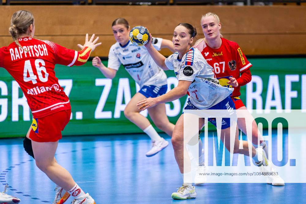HANDBALL - AUT vs FRO, test match TULLN,AUSTRIA,22.OCT.26 - HANDBALL - OEHB international test match, ladies, Austria vs Faroe Islands. Image shows Rebecca Rappitsch (AUT), Jana Mittun (FRO) and Johanna Reichert (AUT). GEPAxpictures Hackner
