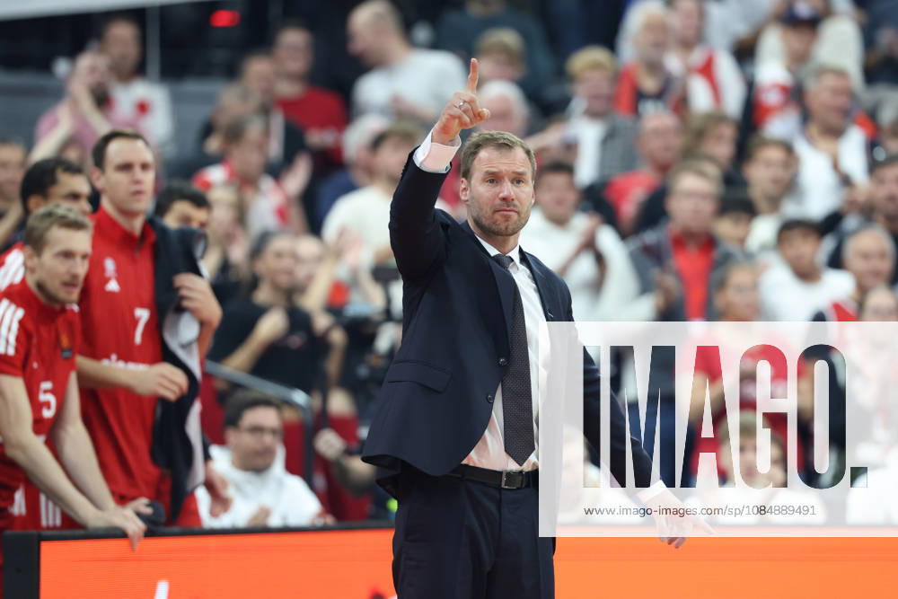 Anton Gavel, head coach of FC Bayern Basketball, gesturing, GER, FC Bayern Basketball vs. Dubai Basketball, basketball, EuroLeague, Matchday 7, 2026–2027 season, October 22, 2026, GER, FC Bayern Basketball vs. Dubai Basketball, Basketball, EuroLeague, Matchday 7, 2026–2027 season, October 22, 2026, Munich