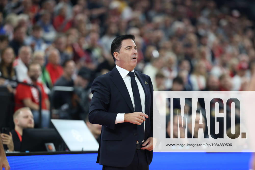 Xavi Pascual, Dubai Basketball, Head Coach, GER, FC Bayern Basketball vs. Dubai Basketball, Basketball, EuroLeague, Matchday 7, 2026–2027 Season, October 22, 2026, GER, FC Bayern Basketball vs. Dubai Basketball, Basketball, EuroLeague, Matchday 7, 2026–2027 Season, October 22, 2026, Munich