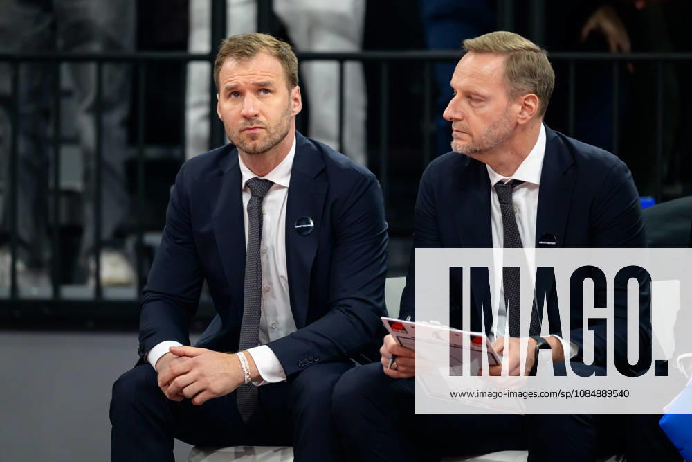 Basketball, EuroLeague, 20261022, FC Bayern Munich Dubai Basketball In the photo, from left: FC Bayern Munich Basketball Head Coach Anton Gavel, FC Bayern Munich Basketball Assistant Coach Arne Woltmann, Munich, SAP Garden, Bavaria, Germany