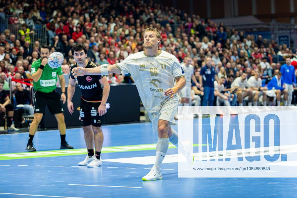 EHF Champions League 2026–2027 Group Stage Group B Match 5 MT Melsungen vs. Orlen Wisla Plock Pictured: Frederik Bjerre (SPR) taking a seven-meter throw at Rothenbach Hall in Hesse