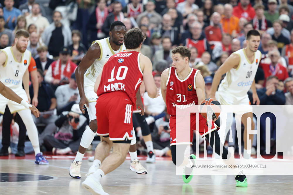 Rokas Jokubaitis, FC Bayern Basketball, 31, with the ball alongside Justinian Jessup, FC Bayern Basketball, 10, with Filip Petrusev, Dubai Basketball, 30, and Davis Bertans, Dubai Basketball, 08, GER, FC Bayern Basketball vs. Dubai Basketball, Basketball, EuroLeague, Matchday 7, 2026–2027 season, October 22, 2026, GER, FC Bayern Basketball vs. Dubai Basketball, Basketball, EuroLeague, Matchday 7, 2026–2027 Season, October 22, 2026, Munich
