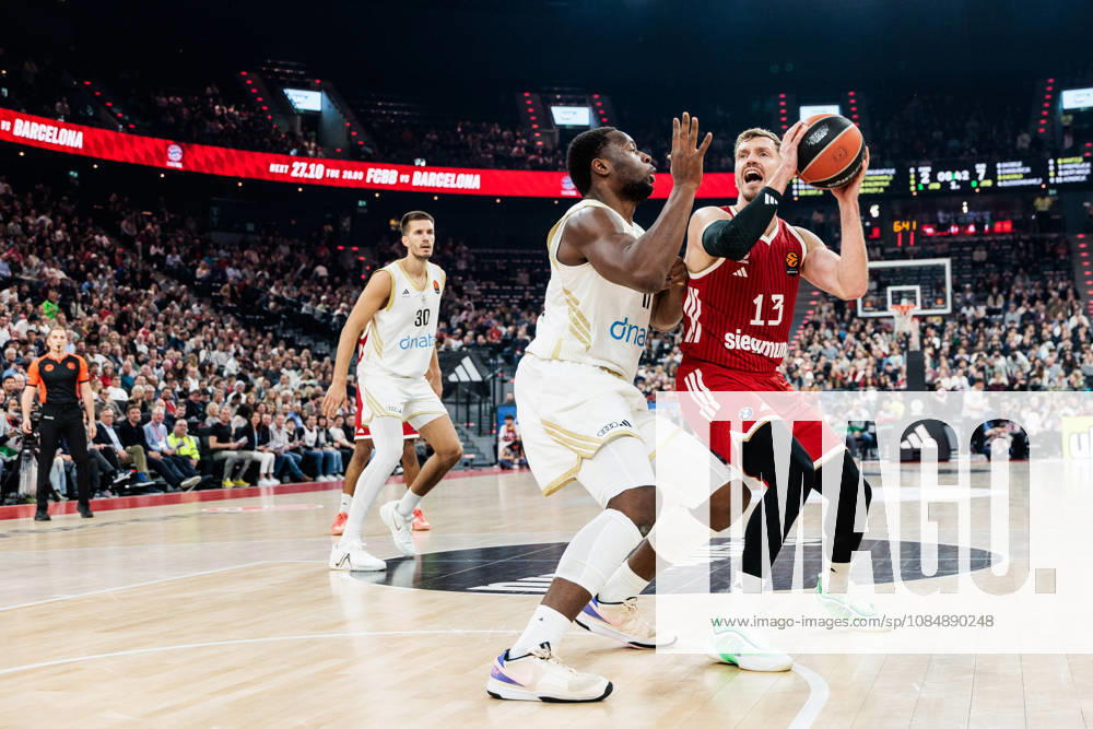 Andreas Andi Obst (FC Bayern Muenchen, 13) controls the ball against Mfiondu Kabengele (Dubai Basketball, 17) during the Turkish Airlines EuroLeague match between FC Bayern Muenchen vs. Dubai Basketball at SAP Garden on round 7 of Turkish Airlines EuroLeague on October 22, 2026 in Munich, Germany. Bavaria Germany