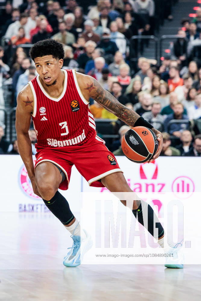 Marjon Beauchamp (FC Bayern Muenchen, 3) controls the ball during the Turkish Airlines EuroLeague match between FC Bayern Muenchen vs. Dubai Basketball at SAP Garden on round 7 of Turkish Airlines EuroLeague on October 22, 2026 in Munich, Germany. Bavaria Germany