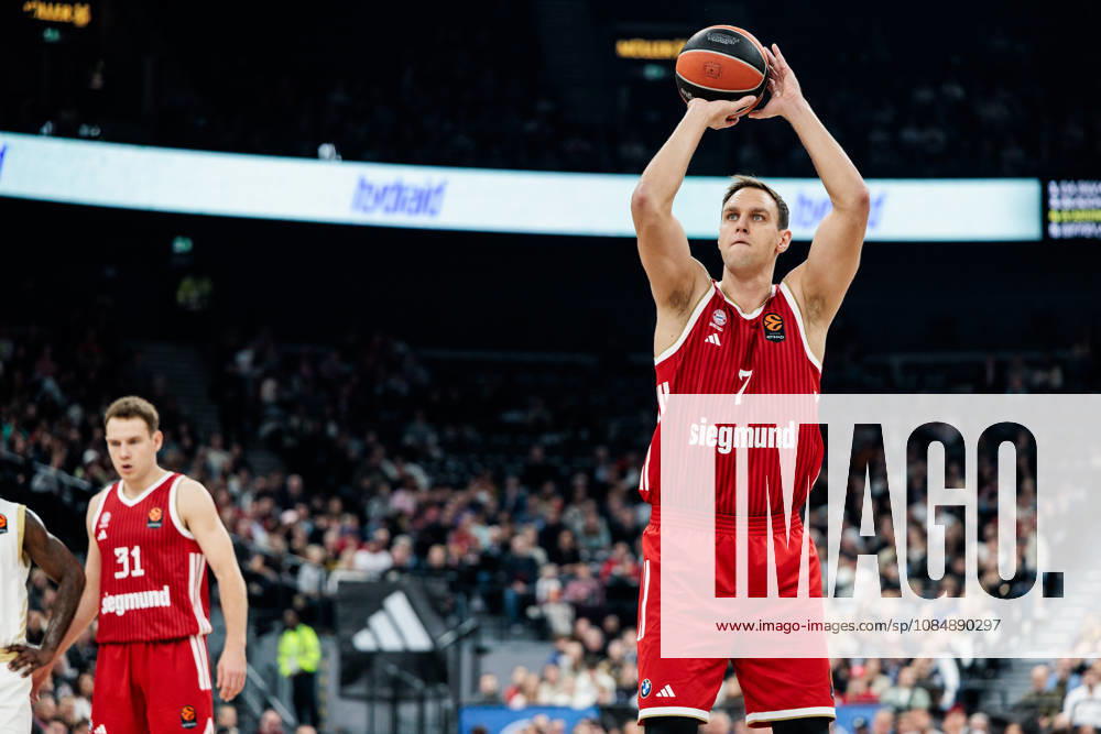 Johannes Jo Voigtmann (FC Bayern Muenchen, 7) shooting from the freethrow line during the Turkish Airlines EuroLeague match between FC Bayern Muenchen vs. Dubai Basketball at SAP Garden on round 7 of Turkish Airlines EuroLeague on October 22, 2026 in Munich, Germany. Bavaria Germany