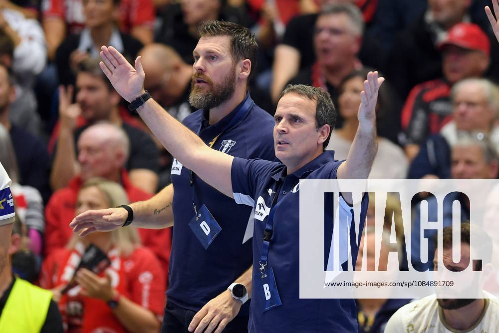 Xavi Sabate Caviedes, coach of Orlen Wisla Plock (front); Mirsad Terzic (back); Zoltan Szita, Wisla Plock 21 R, GER, MT Melsungen vs. Orlen Wisla Plock (POL), Handball, Men’s Champions League, Group Matches, 2026–2027 Season, October 22, 2026, GER, MT Melsungen vs. Orlen Wisla Plock, Men’s Champions League, Group Match, 2026–2027 Season, October 22, 2026, Kassel