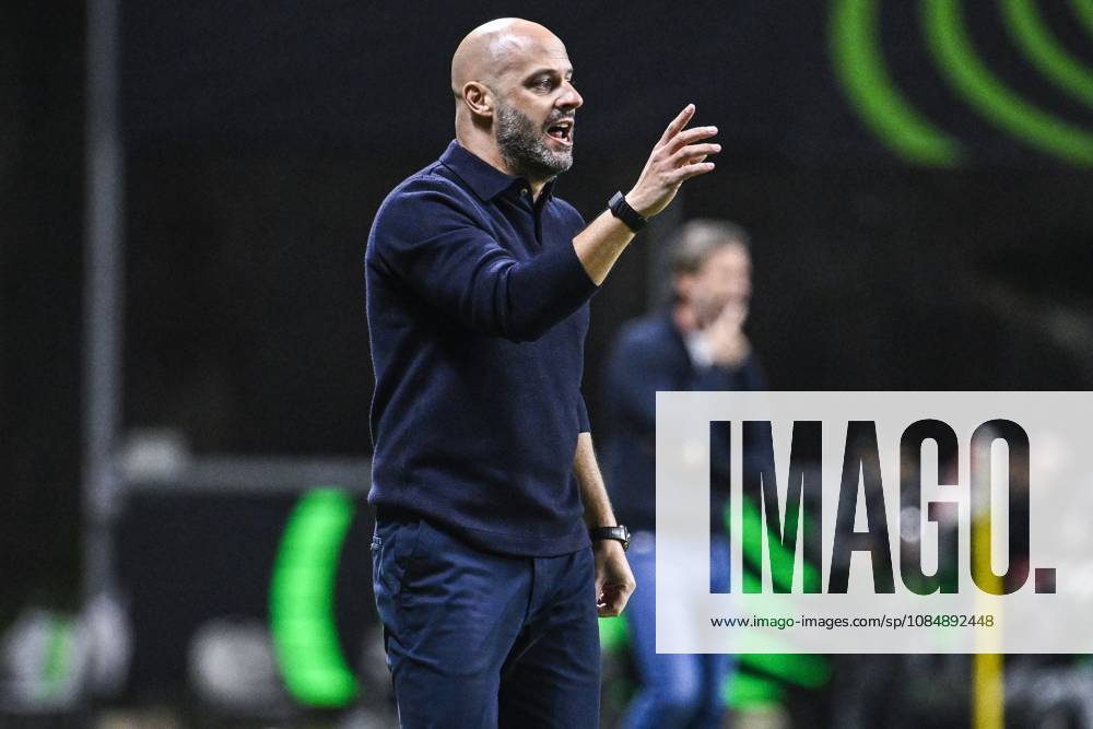 Franclim Carvalho head coach of SC Braga pictured during a soccer game between Portuguese SC Braga and Belgian soccer team KAA Gent, Thursday 22 October 2026 in Braga, Portugal, the second match in the UEFA Conference League league phase. TOM GOYVAERTS TomxGoyvaerts x190686980x