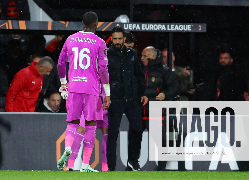 Bournemouth, England, 22nd October 2026. Mike Maignan of AC Milan walks off the pitch following his red card during the AFC Bournemouth vs AC Milan UEFA Europa League match at the Vitality Stadium, Bournemouth. Picture credit should read: Paul Terry Sportimage . SPI_028_PT_Bournmouthmouth_AC_Milan SPI-5092-0027