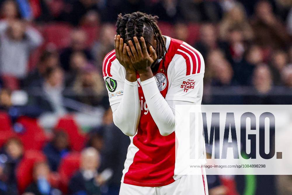 AMSTERDAM - Tolu Arokodare of AFC Ajax reacts during the UEFA Conference League match between AFC Ajax and Atalanta BC at the Johan Cruijff ArenA on October 22, 2026 in Amsterdam, the Netherlands. WART BRINKERHOF ANP Conference League 2026 27 ANPxSportx xMarcelxterxBalsxIVx 573304742 originalFilename: 573304742