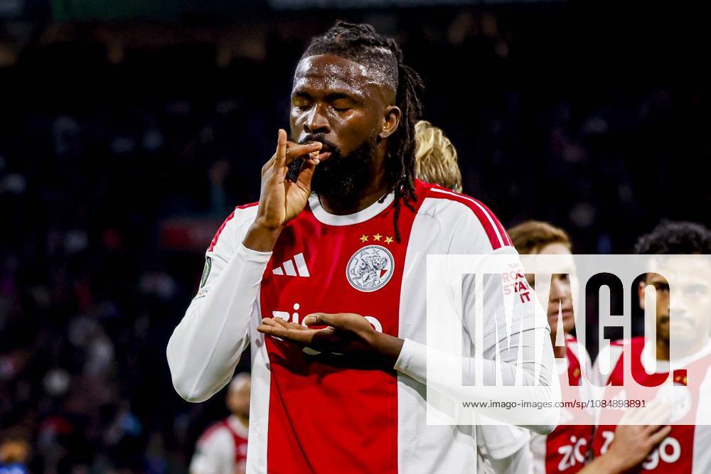 AMSTERDAM - Tolu Arokodare of AFC Ajax scores and celebrates his team s first goal during the UEFA Conference League match between AFC Ajax and Atalanta BC at the Johan Cruijff ArenA on October 22, 2026 in Amsterdam, the Netherlands. WART BRINKERHOF ANP Conference League 2026 27 ANPxSportx xMarcelxterxBalsxIVx 573305653 originalFilename: 573305653