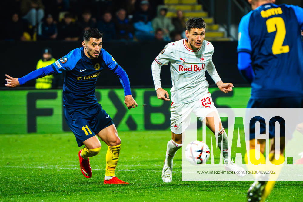 Damir Redzic of Salzburg (C) in action against Milot Avdyli of Celje (L) during the UEFA Europa League match between Celje (Slovenia) and Salzburg (Austria) at Stadion Celje, Celje on October 22, 2026 in Celje, Slovenia. (Photo by Andraz Corel Sports Press Photo).