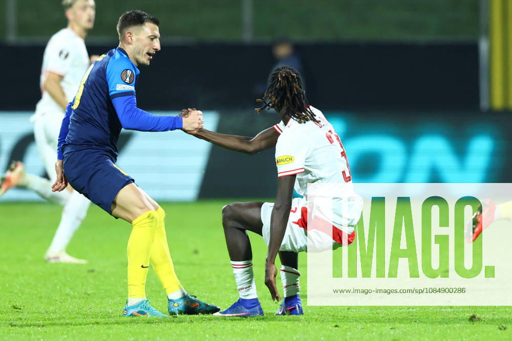 SOCCER - UEFA EL, Celje vs RBS CELJE,SLOVENIA,22.OCT.26 - SOCCER - UEFA Europa League, NK Celje vs Red Bull Salzburg. Image shows Mario Kvesic (Celje) and Gaoussou Diakite (RBS). GEPAxpictures Doak