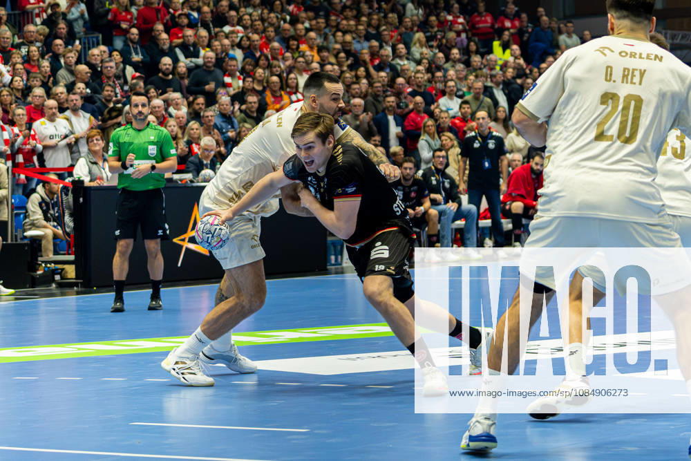 EHF Champions League 2026–2027 Group Stage Group B Match 5 MT Melsungen vs. Orlen Wisla Plock Pictured from left: Leon Å uÅ¡nja Susnja (SPR) and Reynir Stefansson (MT) in a duel at Rothenbach Hall in Hesse