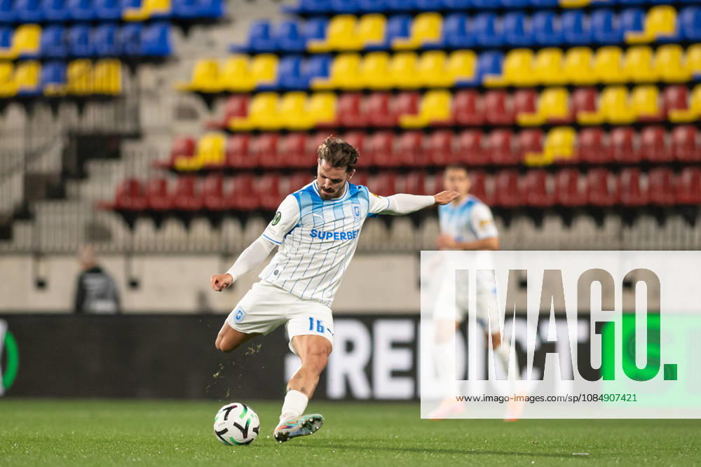 Inter Club Escaldes v Universitatae Craiova - UEFA Conference League Joao Lameira, player number 16 of Universitatea Craiova, is in action during the UEFA Conference League match between Inter Club d Escaldes and Universitatea Craiova at New FAF Stadium in Encamp, Andorra, on October 22, 2026. Encamp Andorra Andorra