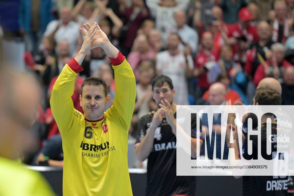Celebration and joy from Nebojsa Simic, goalkeeper for MT Melsungen 16, after the victory; Daniel Dujshebaev of MT Melsungen 24 in the background, GER, MT Melsungen vs. Orlen Wisla Plock (POL), Handball, Men’s Champions League, Group Matches, 2026–2027 Season, October 22, 2026, GER, MT Melsungen vs. Orlen Wisla Plock, Men’s Champions League, Group Match, 2026–2027 Season, October 22, 2026, Kassel