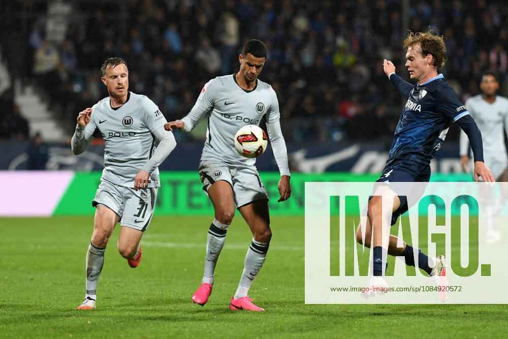 Yannick Gerhardt of VfL Wolfsburg, Robert Glatzel of VfL Wolfsburg, and Mats Pannewig of VfL Bochum in a tackle during the 2. Bundesliga match between VfL Bochum and VfL Wolfsburg, Vonovia Ruhrstadion on October 23, 2026, in Bochum, Germany. Photo by Ralf Treese, DeFodi Images. Yannick Gerhardt of VfL Wolfsburg, Robert Glatzel of VfL Wolfsburg and Mats Pannewig of VfL Bochum battle for the ball during the 2. Bundesliga match between VfL Bochum and VfL Wolfsburg at Vonovia Ruhrstadion on October 23, 2026 in Bochum, Germany. Photo by Ralf Treese, DeFodi Images. DFB and DFL regulations prohibit any use of photographs as image sequences and or quasi-video. Photo by Ralf Treese, DeFodi Images.